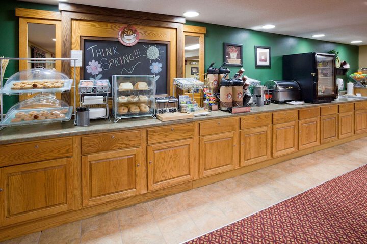 Breakfast/Coffee Service 24 of 30