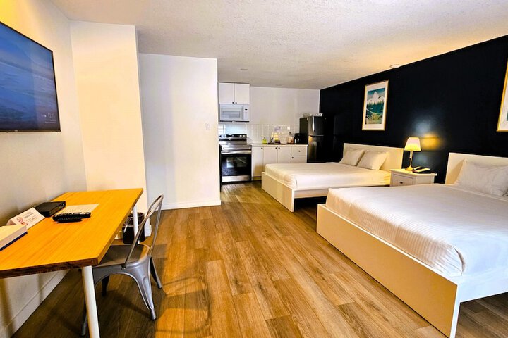 Cloud 9 Inn