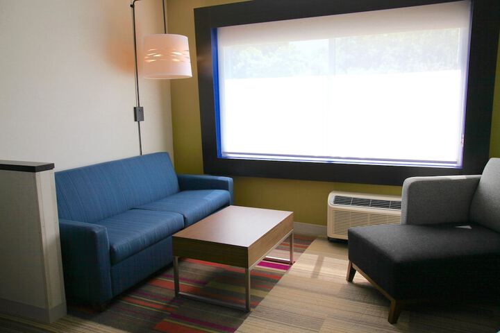 Room 21 of 35