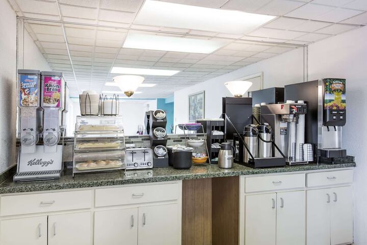 Breakfast/Coffee Service 27 of 29