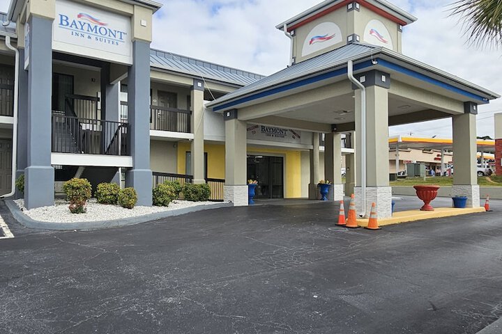 Hotel 5 of 34