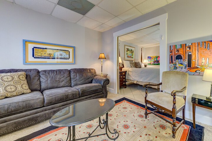 Room 32 of 113