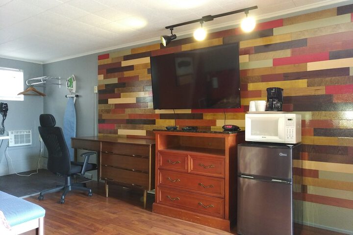 Room 16 of 32