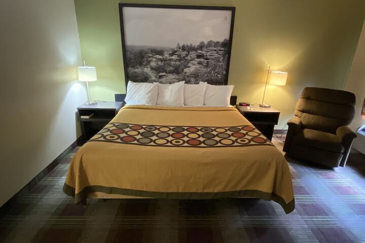 Room 9 of 43