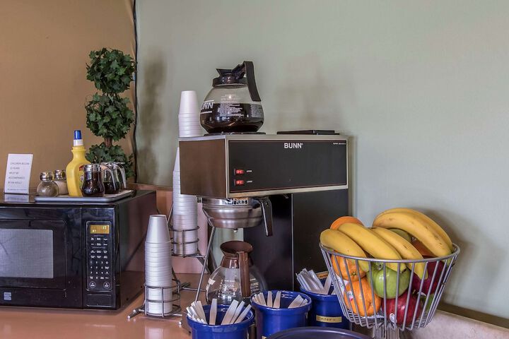 Breakfast/Coffee Service 41 of 42