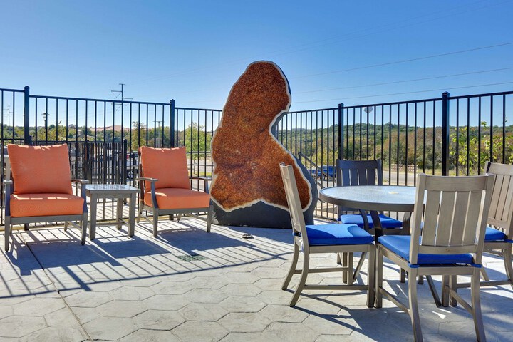 La Quinta Inn & Suites by Wyndham Lakeway