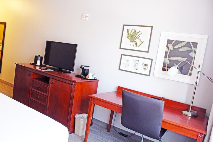 Independence Stay Hotel & Suites