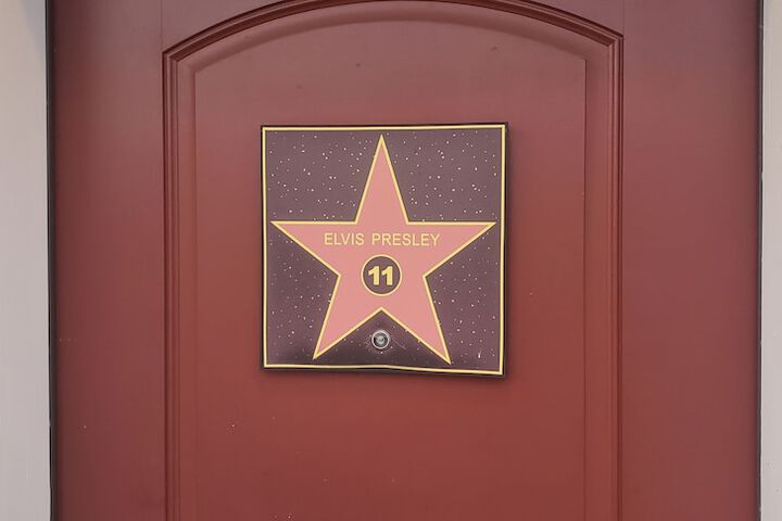 Room 32 of 42