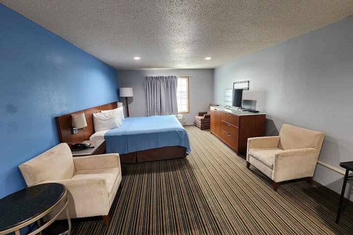 Room 15 of 33