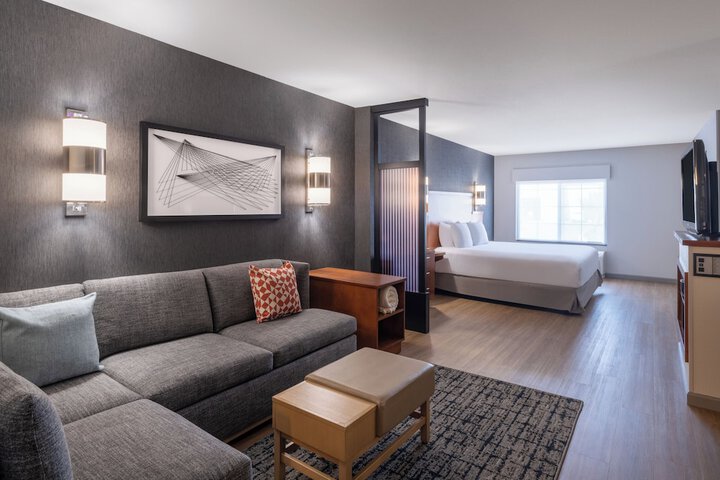 Room 9 of 22