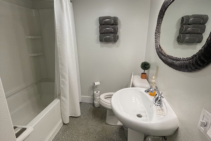 Room 32 of 234