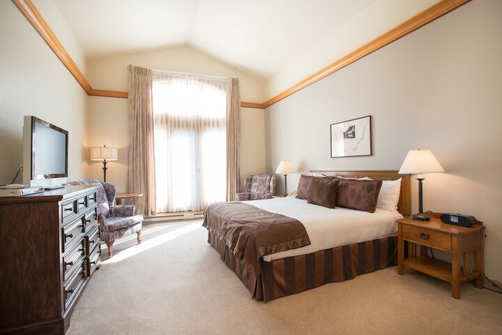 Room 12 of 53