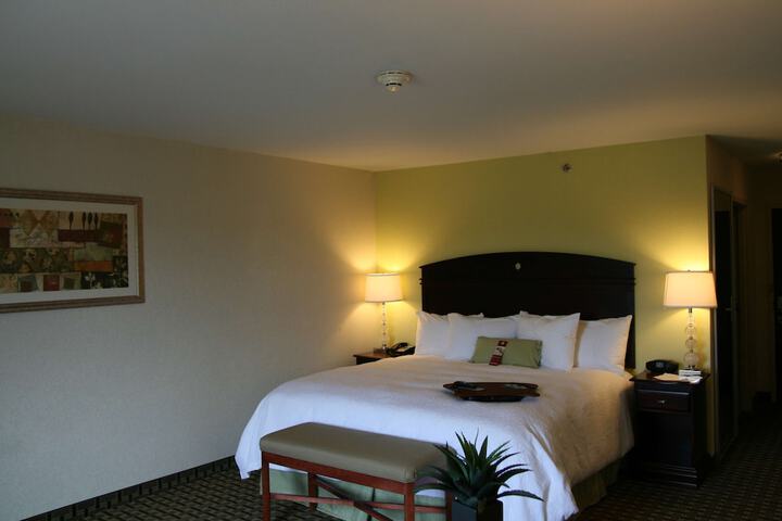 Room 17 of 37