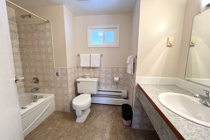 Room 121 of 153