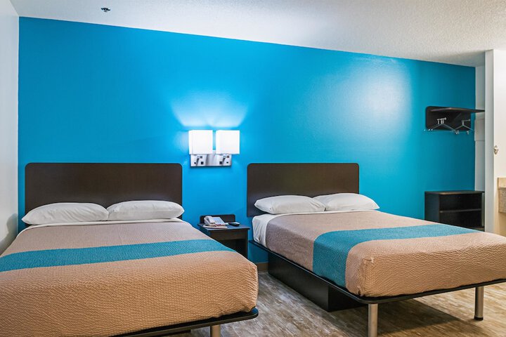 Room 17 of 30