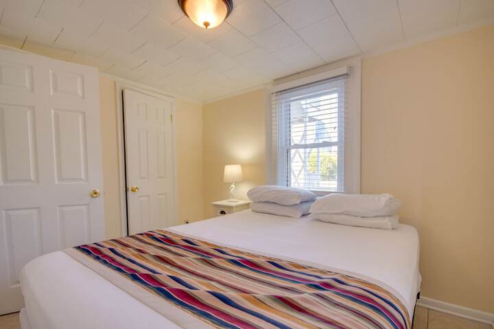 Room 115 of 167