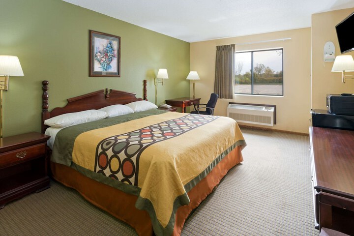 Room 47 of 73