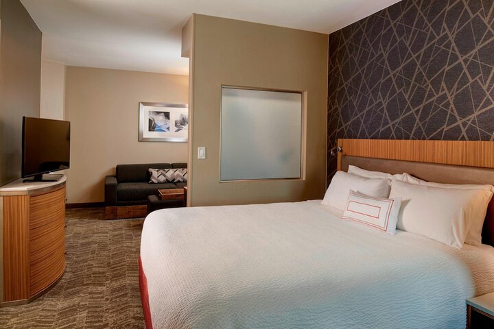Room 12 of 30