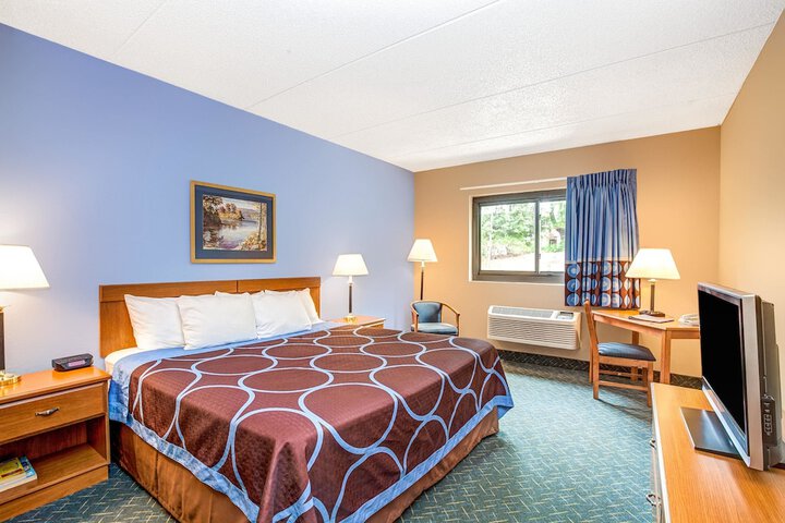 Room 17 of 19