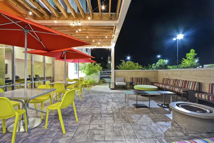 Terrace/Patio 39 of 40