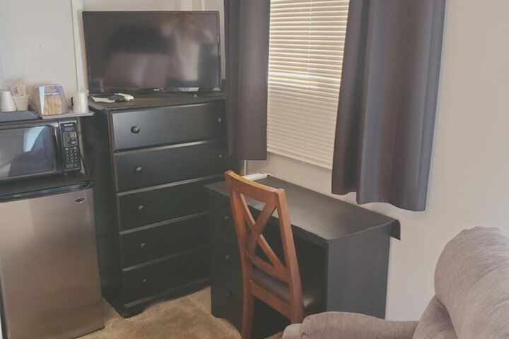 Room 6 of 19