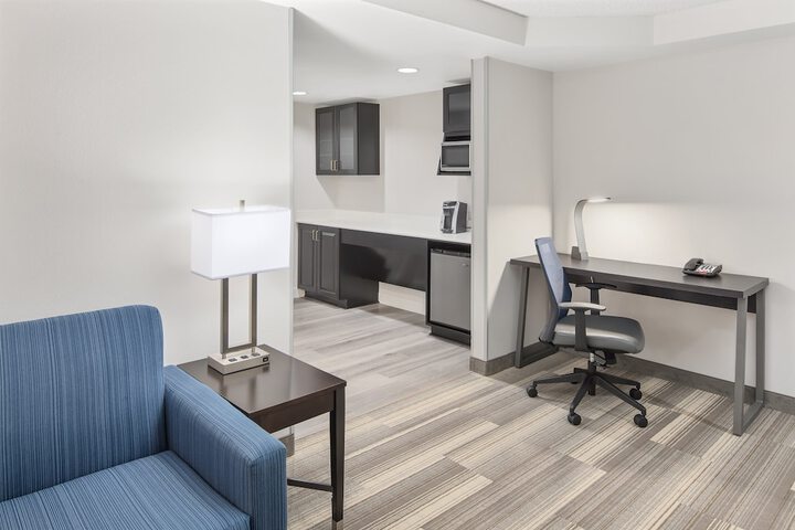 Holiday Inn Express & Suites Greenville-I-85 & Woodruff Rd by IHG