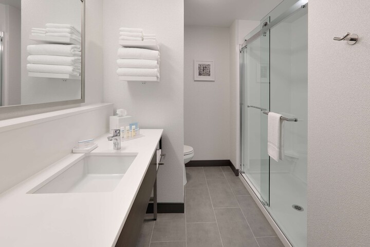 Hampton Inn by Hilton Irvine Spectrum / Lake Forest