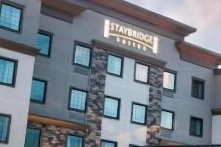 Staybridge Suites Wisconsin Dells - Lake Delton by IHG