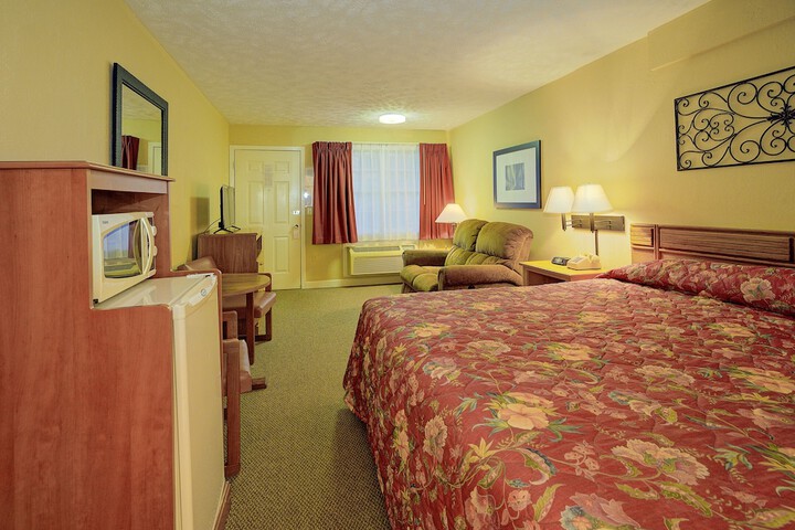 Room 13 of 16
