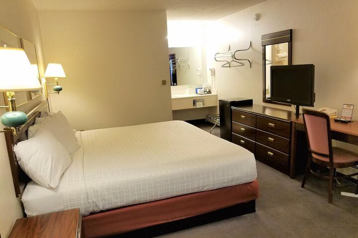 Motel 8 Laramie