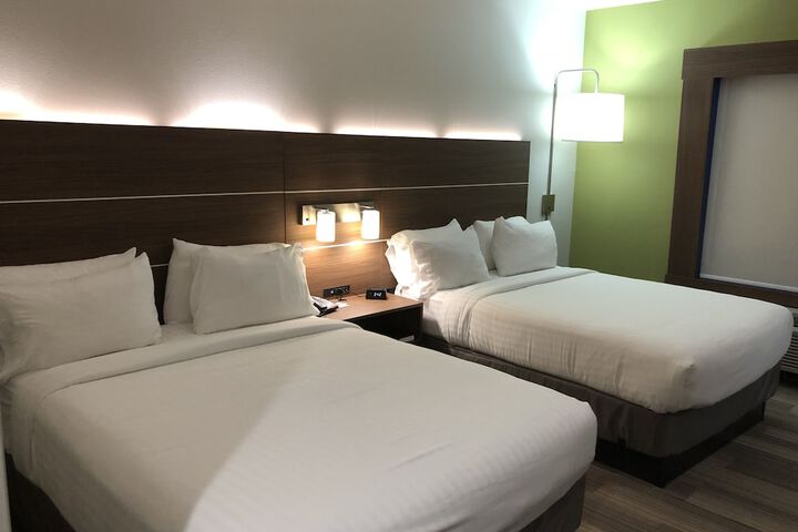 Room 30 of 62