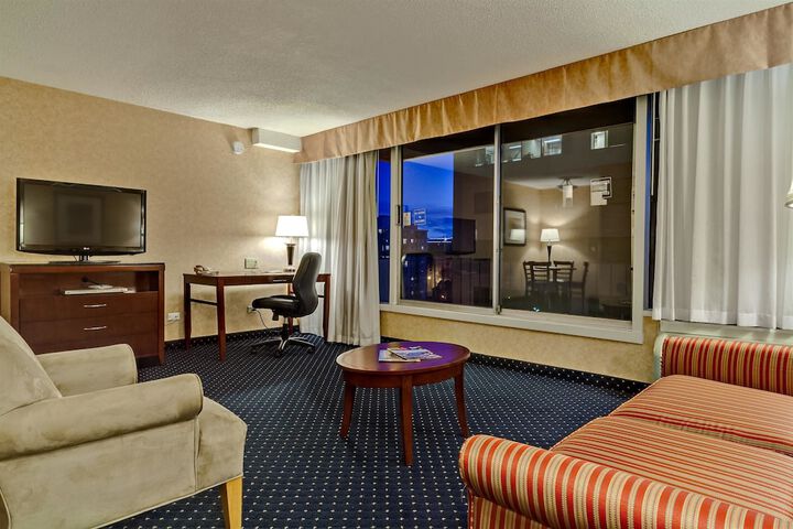 Room 29 of 74