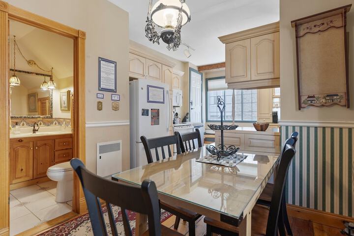 The Noble Suites