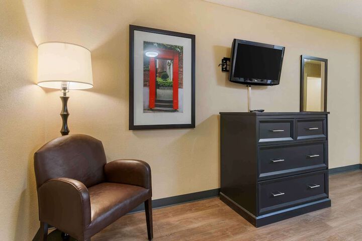 Extended Stay America Select Suites St. Louis Earth City