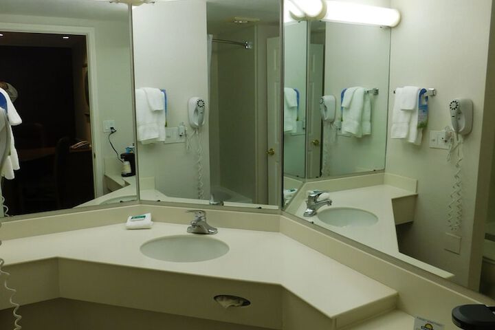 Room 20 of 35