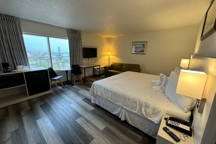 Room 29 of 65