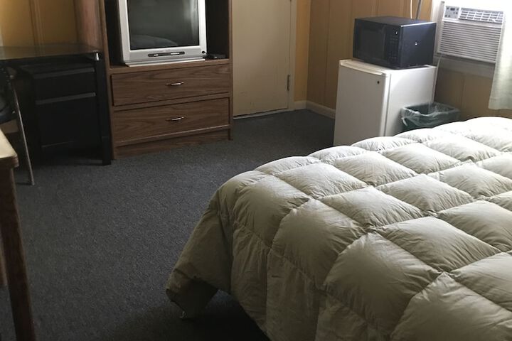 Room 4 of 19