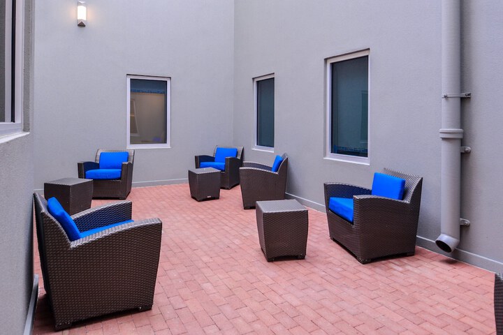 Holiday Inn Express New Orleans - Arts District by IHG