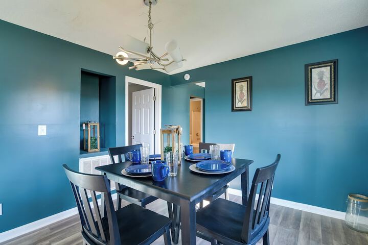 Walkable Hopkinsville Home w / Yard!