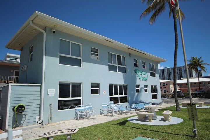 Hotel 2 of 51
