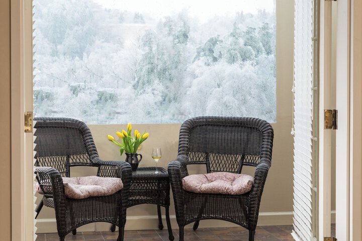 Meadowbrook Inn