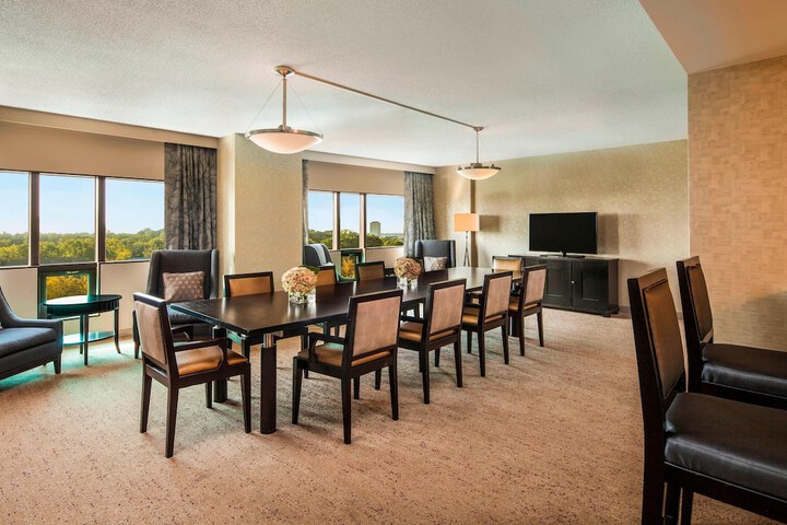 Room 32 of 56