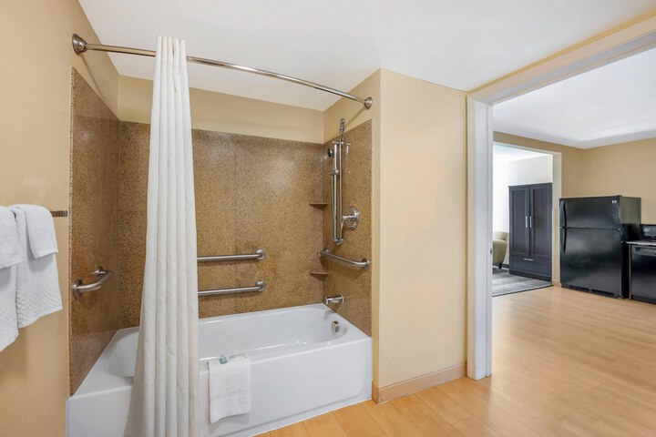 MainStay Suites Jacksonville near Camp Lejeune