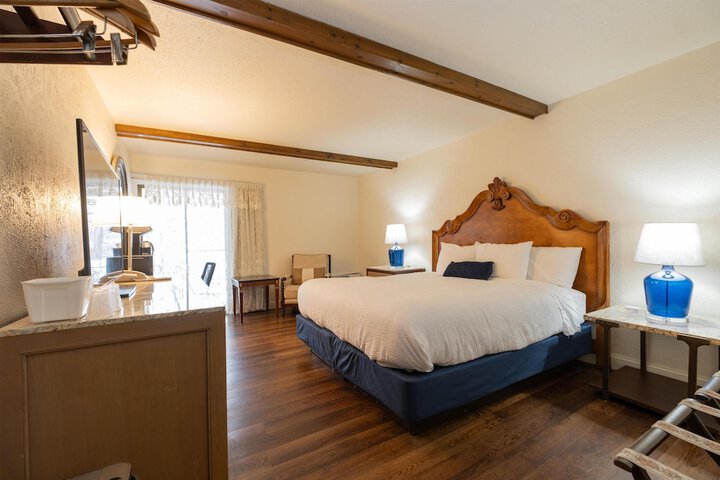 Fireside Inn & Suites Bangor