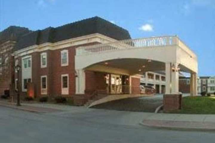 Hotel 2 of 84