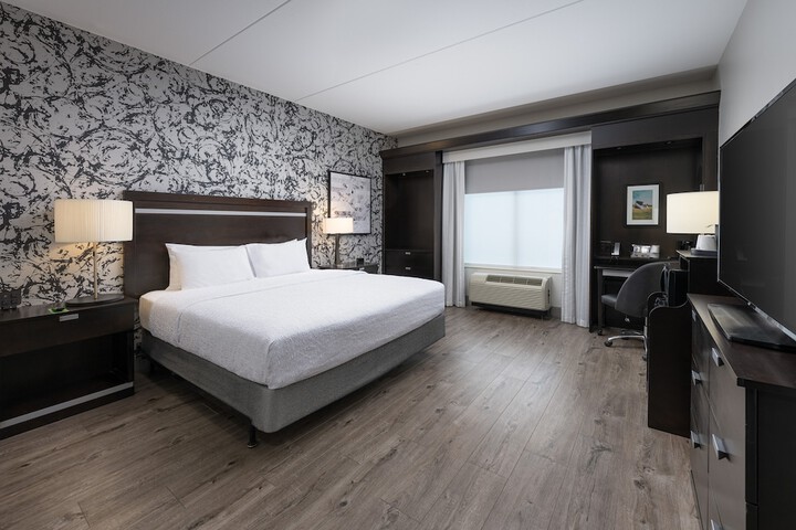 Room 10 of 40