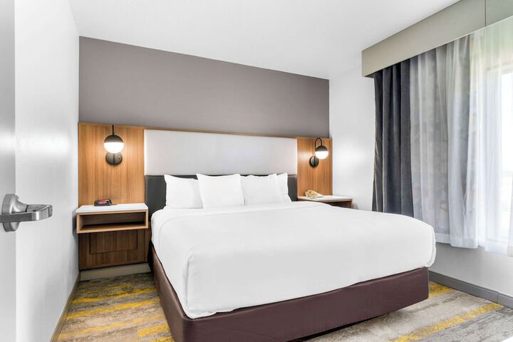 Comfort Inn & Suites York North