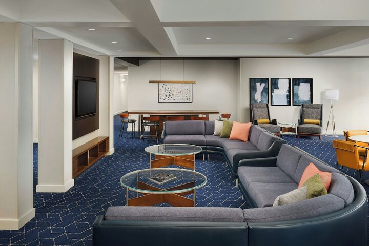 Courtyard by Marriott Chicago Midway Airport