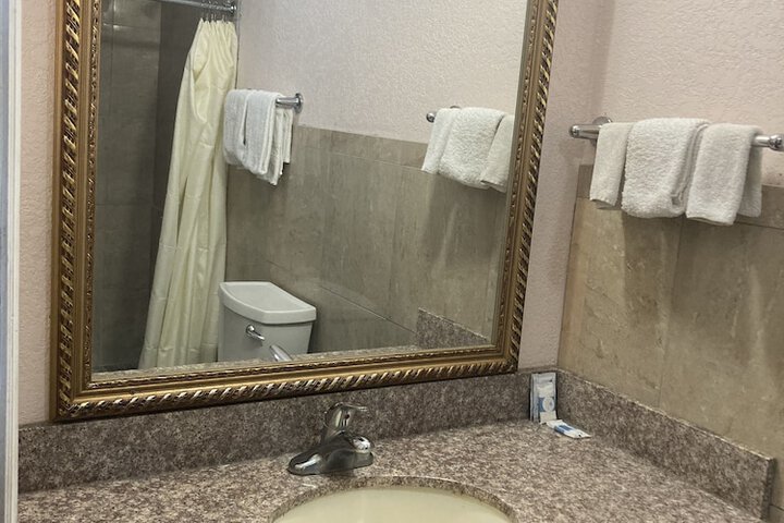 Room 13 of 20
