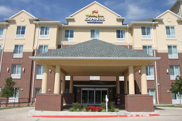 Hotel 6 of 51